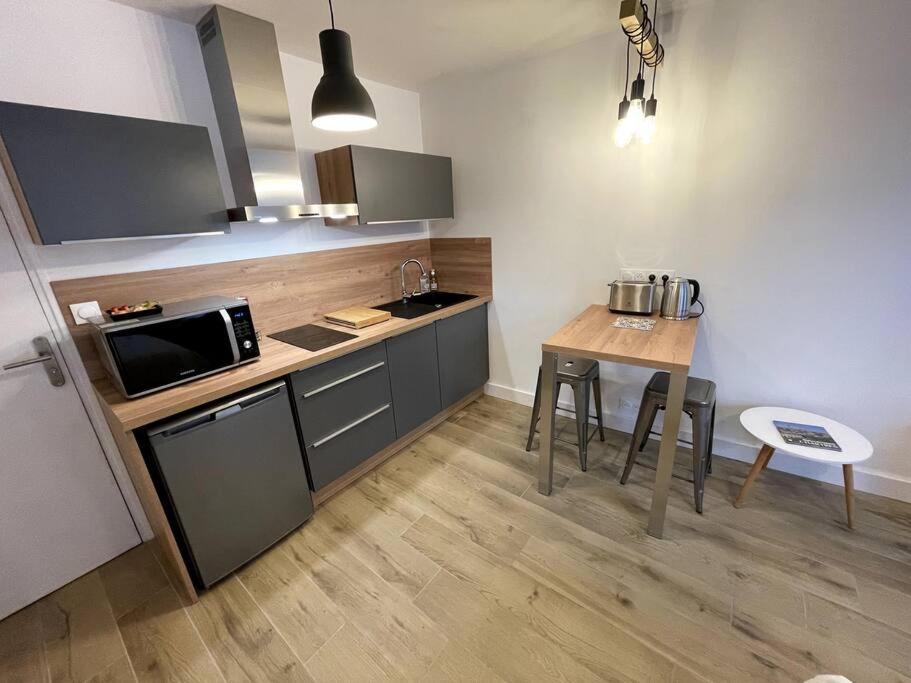 Alp Chartres - Cosy Studio Au Coeur De Chartres Avec Parking Екстериор снимка
