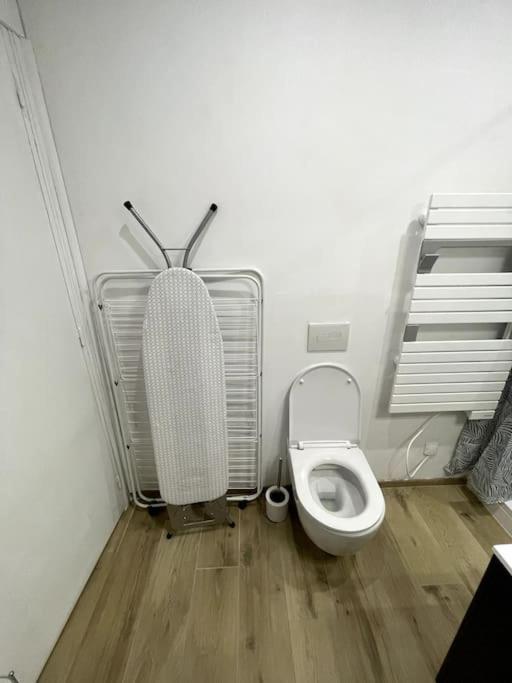 Alp Chartres - Cosy Studio Au Coeur De Chartres Avec Parking Екстериор снимка